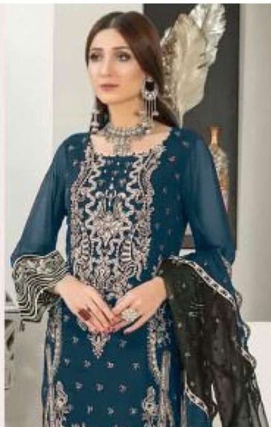 Open Pic by Saniya Tremds 